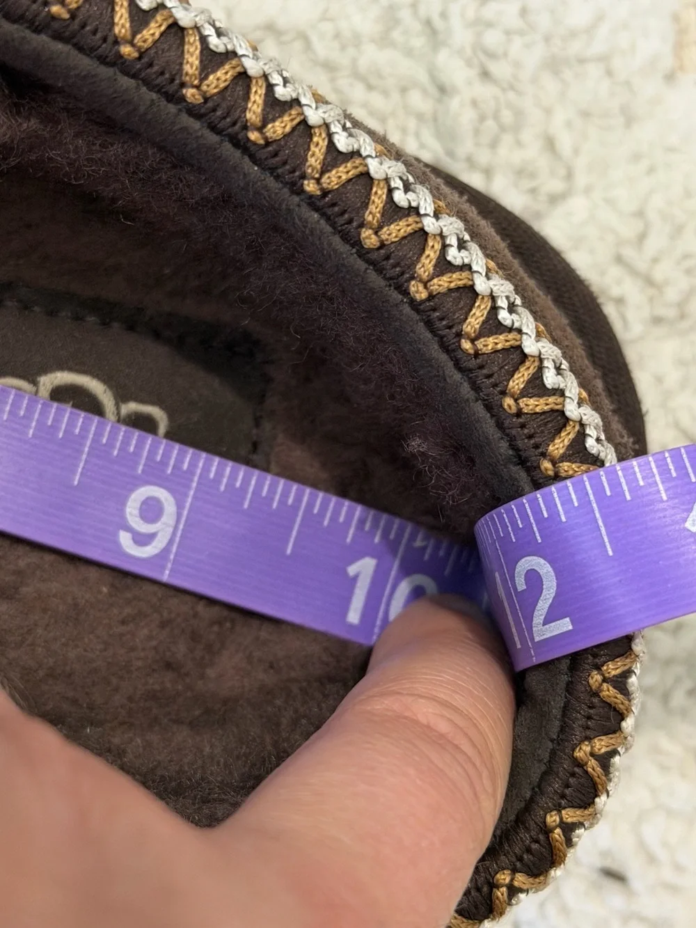 UGG size tag